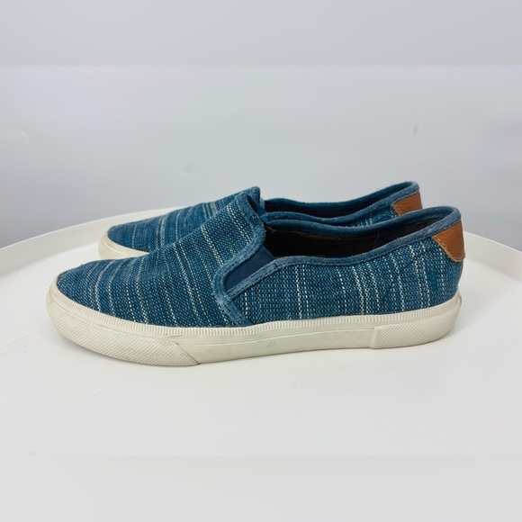 Frye Women's Gia Canvas Slip-On Sneakers in Blue Multi 7.5 - Picture 2 of 5